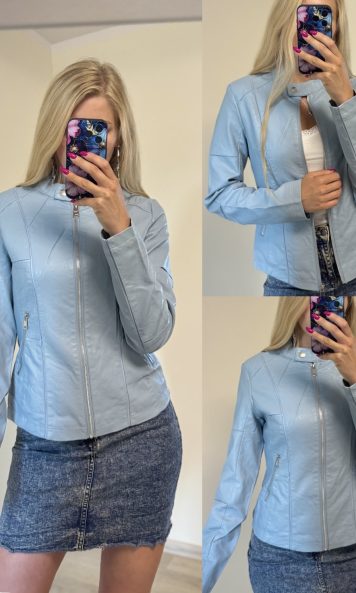 Jasnobłękitna kurtka